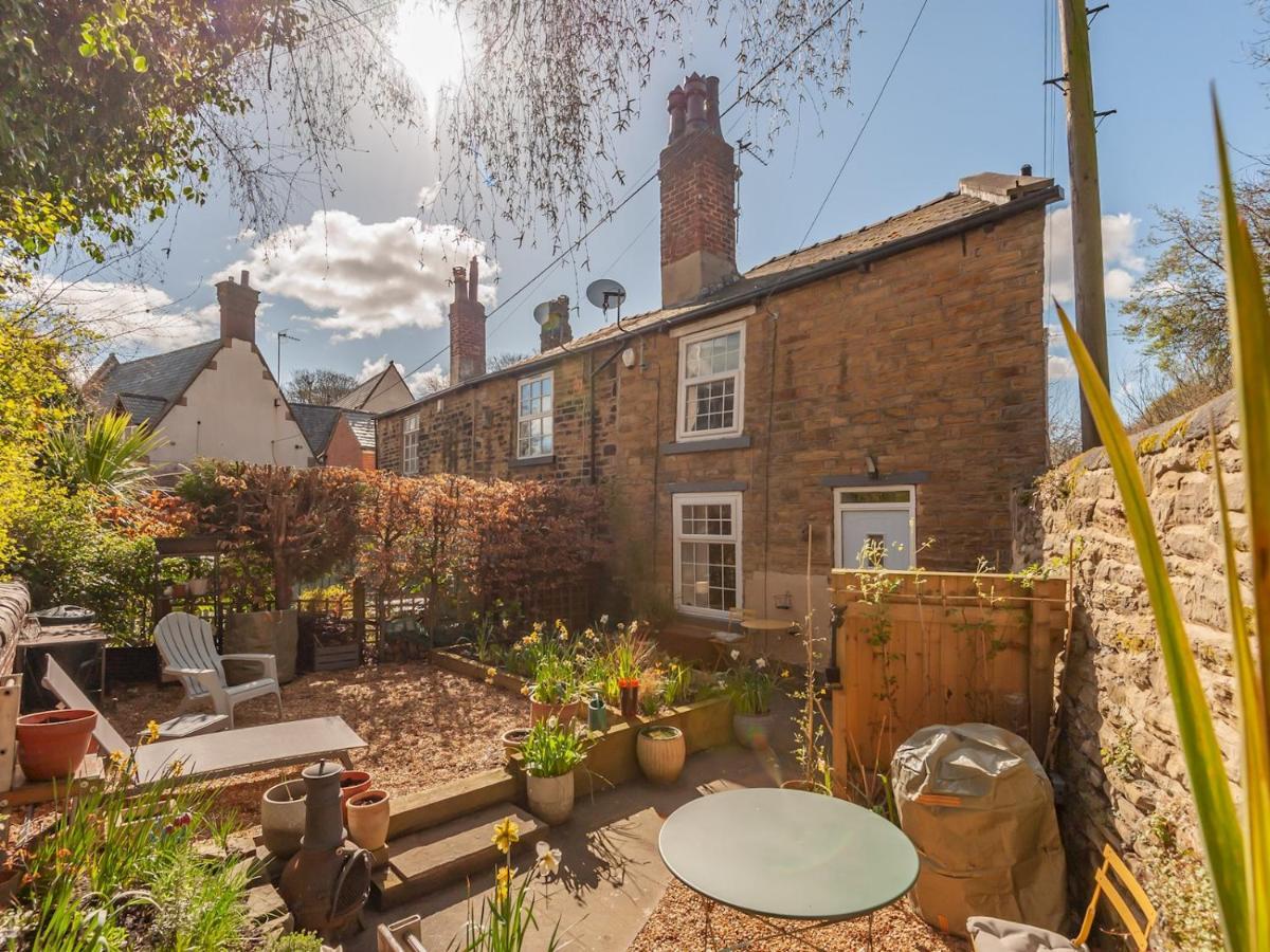 Pass The Keys Wonky Cottage With Amazing Garden Leeds  Esterno foto